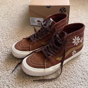 (Size 10) Vans Sk8-Hi 38 Deco Painted Floral Brown